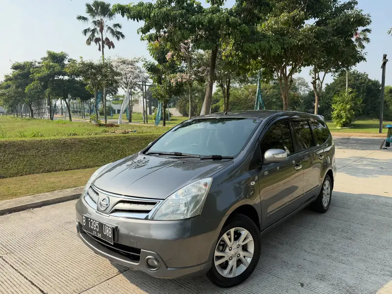 Nissan Grand Livina 1.5 XV 2011