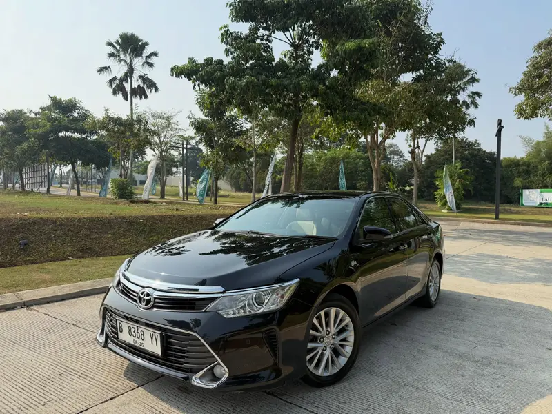 Toyota Camry 2.5 V 2015