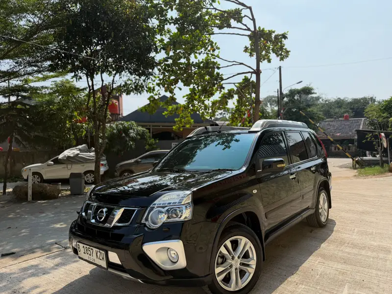 Nissan X-Trail 2.5 XT 2014