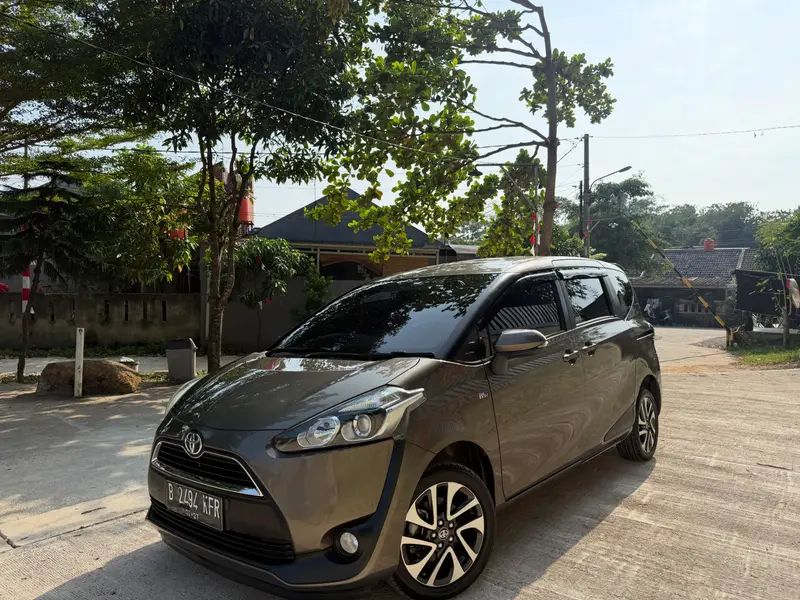 Toyota Sienta V 2017