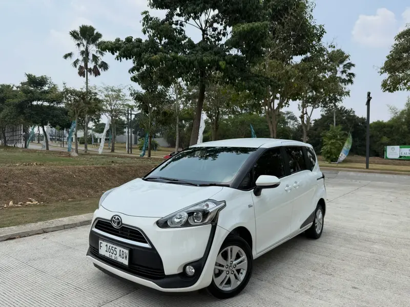Toyota Sienta G 2017