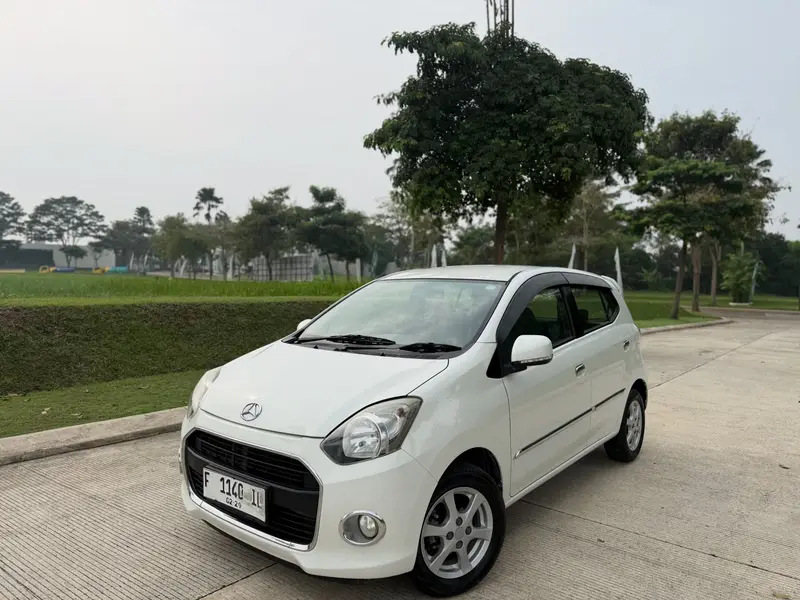 Daihatsu Ayla 1.0 X 2014