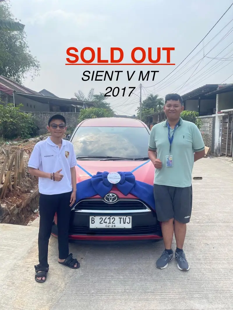 Serah terima Toyota Sienta V 2017 Merah