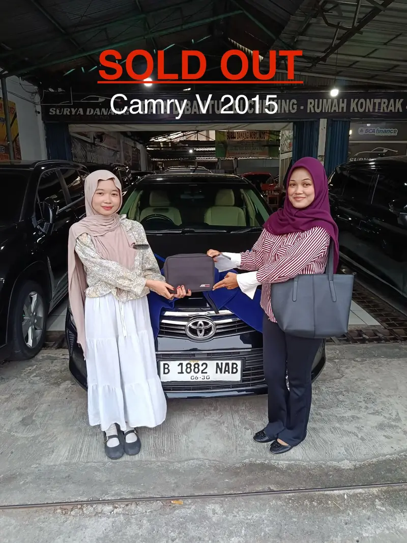 Serah terima Toyota Camry V 2015 Hitam